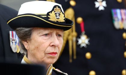 Princesa Anne retorna às funções reais após sofrer concussão