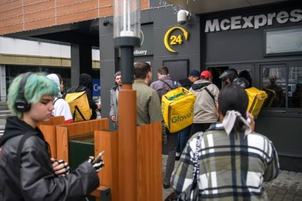 McDonald&#039;s reabre algumas lojas na Ucrânia para delivery pela primeira vez desde invasão russa