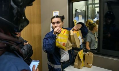 McDonald's reabre algumas lojas na Ucrânia pela primeira vez desde invasão russa