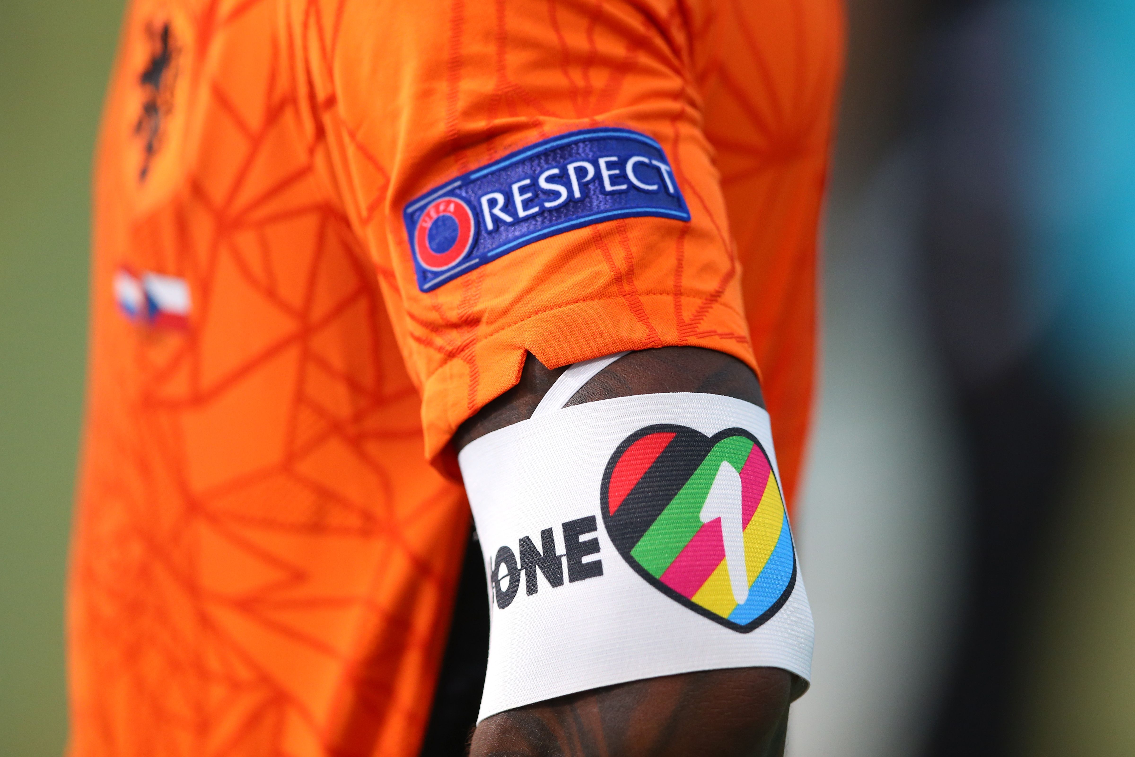 Jogadores usarão faixa chamando atenção para a necessidade do respeito
