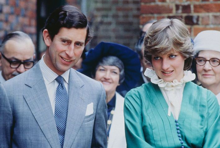 Príncipe Charles e Lady Diana Spencer abrindo a Exposição Mountbatten em Broadlands / Getty Images