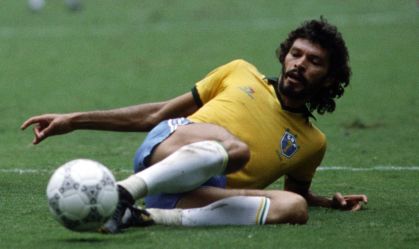 Bola de Ouro anuncia novo prêmio nomeado em homenagem a Sócrates