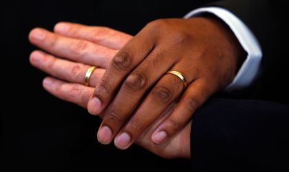 Ipsos-Ipec: após três anos, rejeição a casamento homoafetivo supera apoio