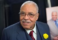 James Earl Jones, voz icônica de Darth Vader em 'Star Wars', morre aos 93 anos