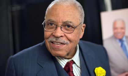 James Earl Jones, voz icônica de Darth Vader em 'Star Wars', morre aos 93 anos