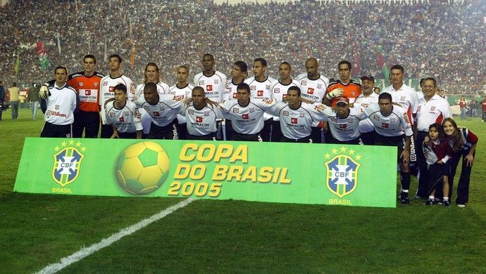 Clube do Paulista de Jundiaí durante a Copa do Brasil de 2005, na qual foi campeão em cima do Fluminense. / Reprodução / CBF