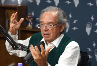 Paulo Guedes tira férias e deve permanecer fora de Brasília até o fim do Governo