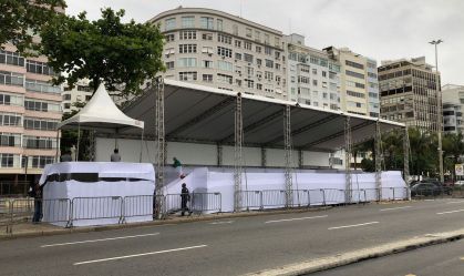 Prefeitura monta palanque em Copacabana; 7 de Setembro terá 1.800 PMs extras