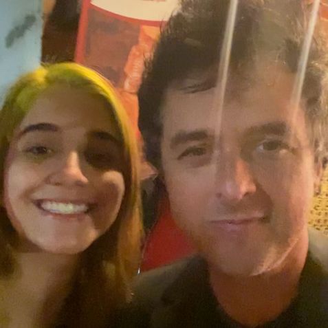 Bárbara Mattos e Billie Joe, vacalista do Green Day / Arquivo pessoal
