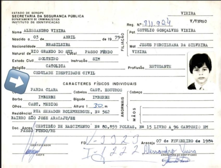 Documento antigo de Alessandro Vieira no estado de Sergipe apresenta o atual candidato com a cor "parda clara" / Reprodução