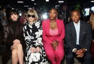 Anne Hathaway tem momento “O Diabo Veste Prada” na semana de moda de NY