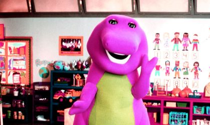 Documentário "Barney" expõe o lado sombrio da amada série infantil