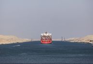 Veja planos das companhias de navegação para retorno ao Canal de Suez