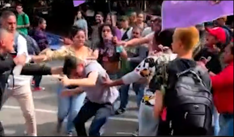 Integrante do MBL de 15 anos é agredido por militantes do PSOL na Av. Paulista