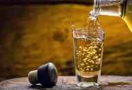 Exportação de cachaça cresceu quase 30% em 2021, aponta anuário