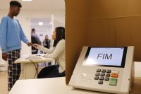 Eleições: como ficam os comandos dos estados após renúncia de governadores