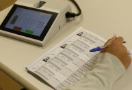 Eleitor que não votar neste domingo tem até janeiro para justificar ausência