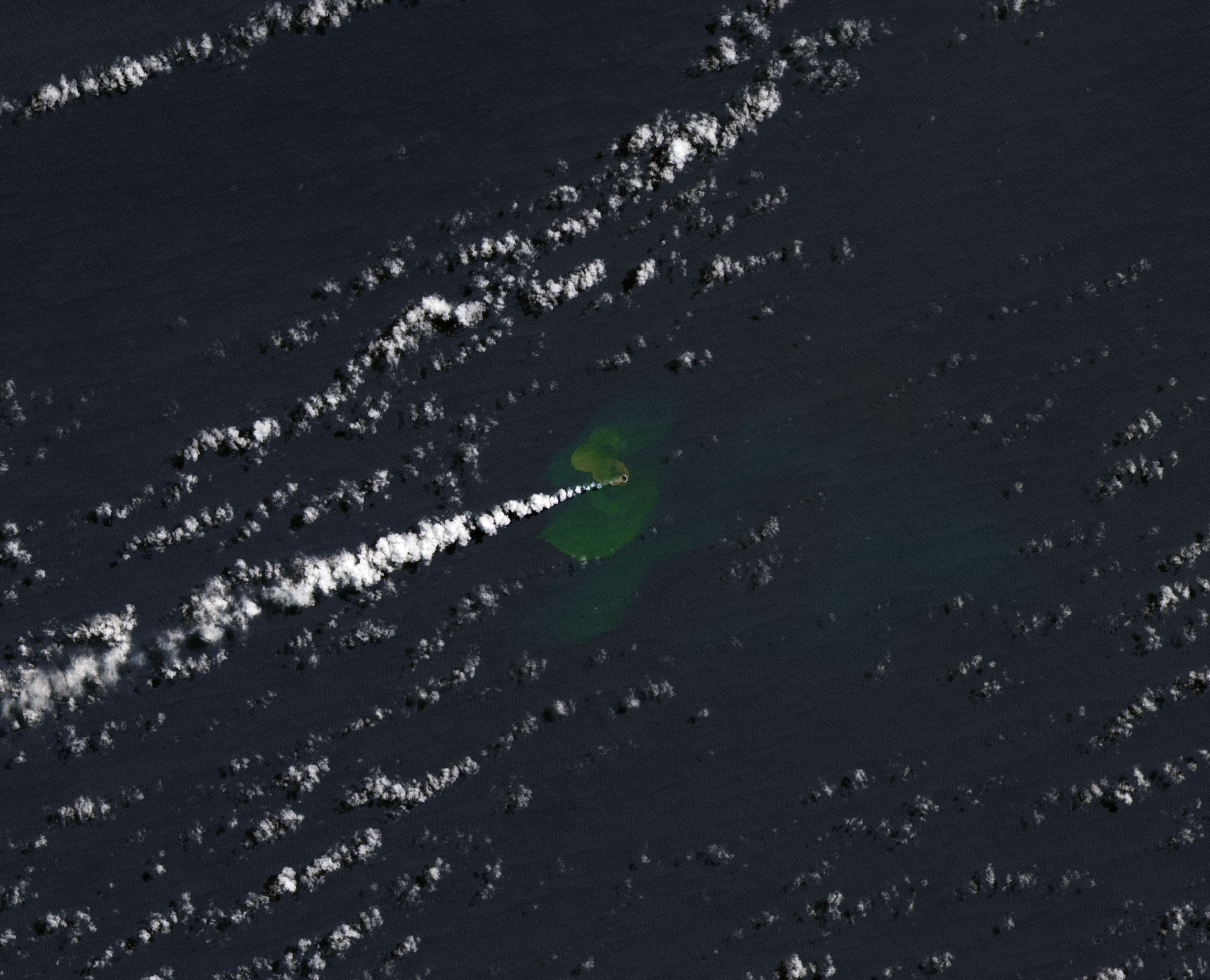 homereef_oli2_2022257_lrg