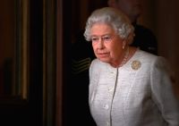 Exposição em Londres revela segredos dos looks da rainha Elizabeth II
