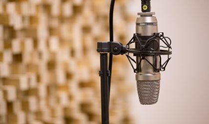 Voice Engine da OpenAI promete clonar vozes com 15 segundos de áudio