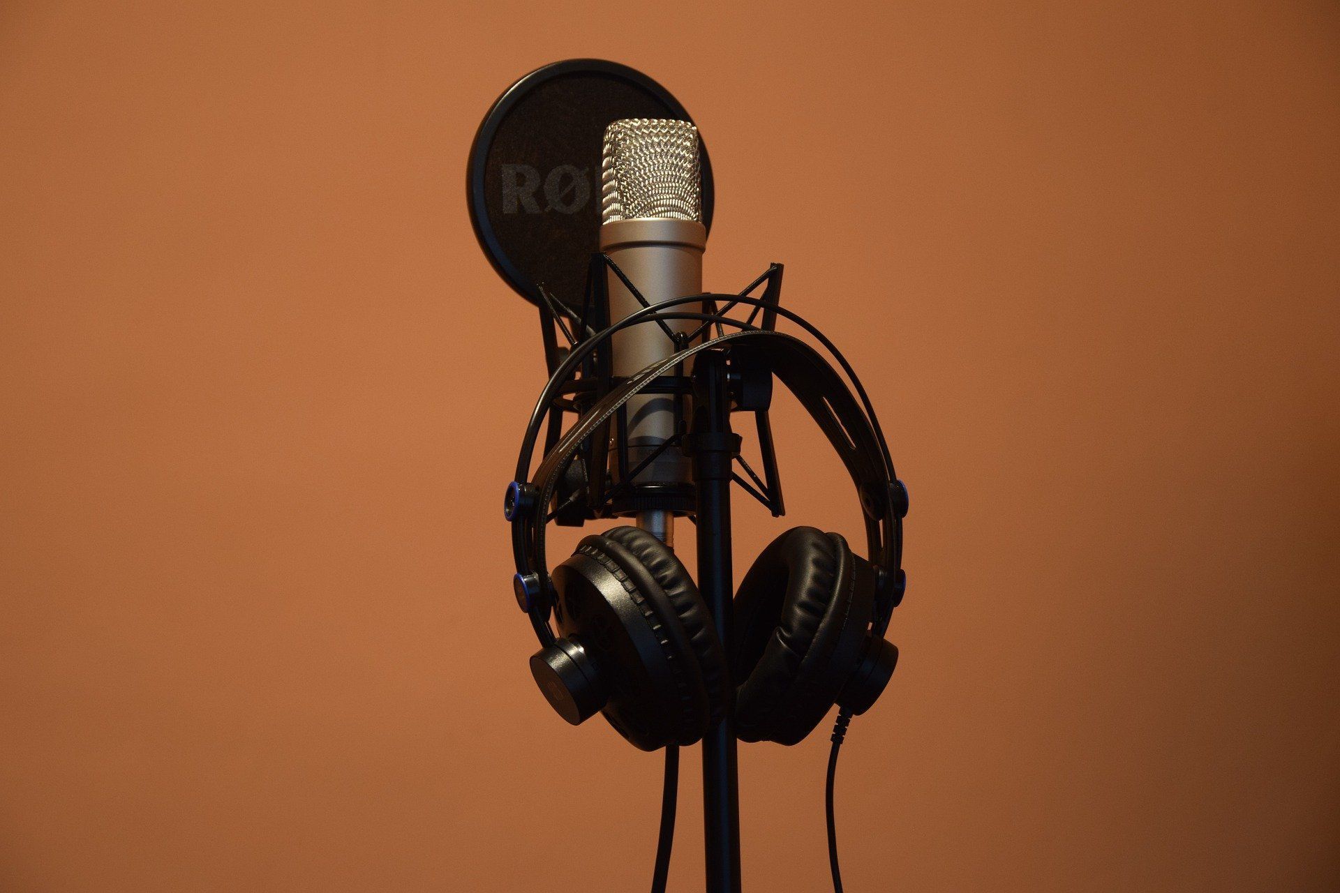 microfone-fone-de-ouvido