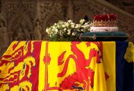 Corpo de rainha Elizabeth II é velado na Catedral de St Giles
