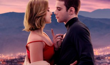 Ainda há muito tabu em torno do sexo na literatura, diz autora de fenômeno teen