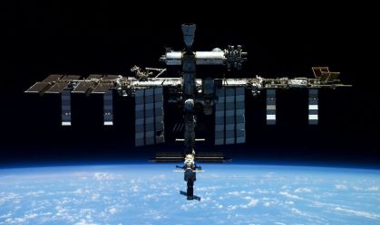 Maleta de ferramentas perdida da Nasa pode ser vista sobre a Europa nesta semana