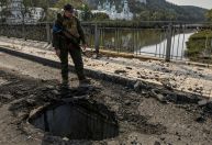 Rússia diz que pelo menos 14 pessoas morreram em queda de caça perto da Ucrânia