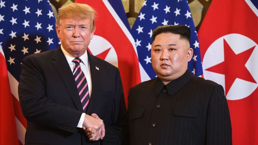 Encontro entre Donald Trump e Kim Jong-un • Reprodução/ CNN