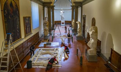 Escultura de Davi, de Michelangelo, recebe nova iluminação e revela detalhes