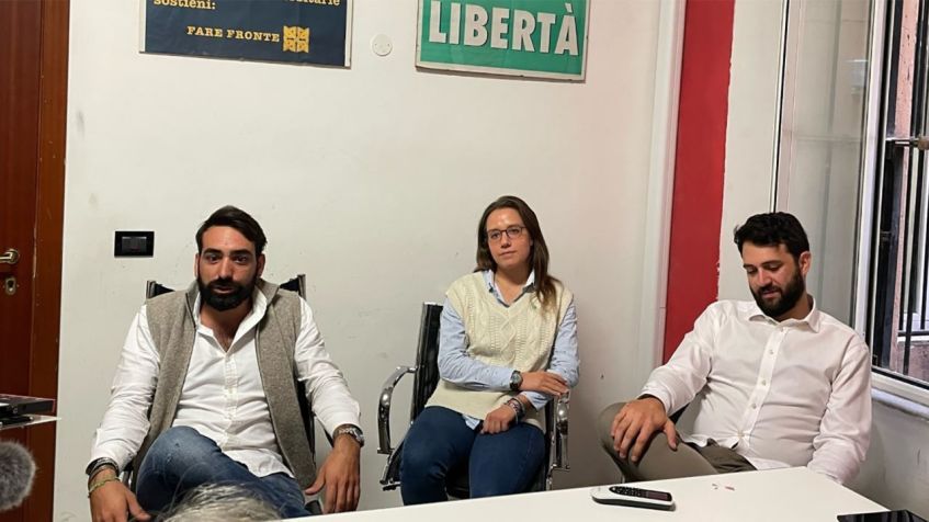 Francesco Todde, Elisa Segnini Bocchia e Simone D'Alpa são membros do movimento juvenil dos Irmãos da Itália / Valentina Di Donato / CNN