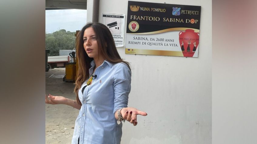 Sabina Petrucci, gerente da empresa de azeite de sua família Petrucci Oil, disse que muitos em sua indústria estão alarmados com o aumento dos custos de energia e produção / Valentina Di Donato / CNN