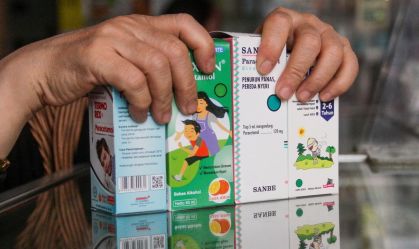 Indonésia proíbe venda de todos os xaropes para tosse após mortes de 99 crianças