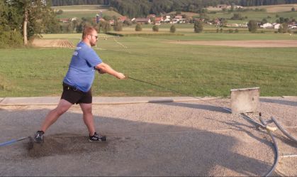 Conheça o Hornussen, o esporte suíço que mistura de golfe e beisebol