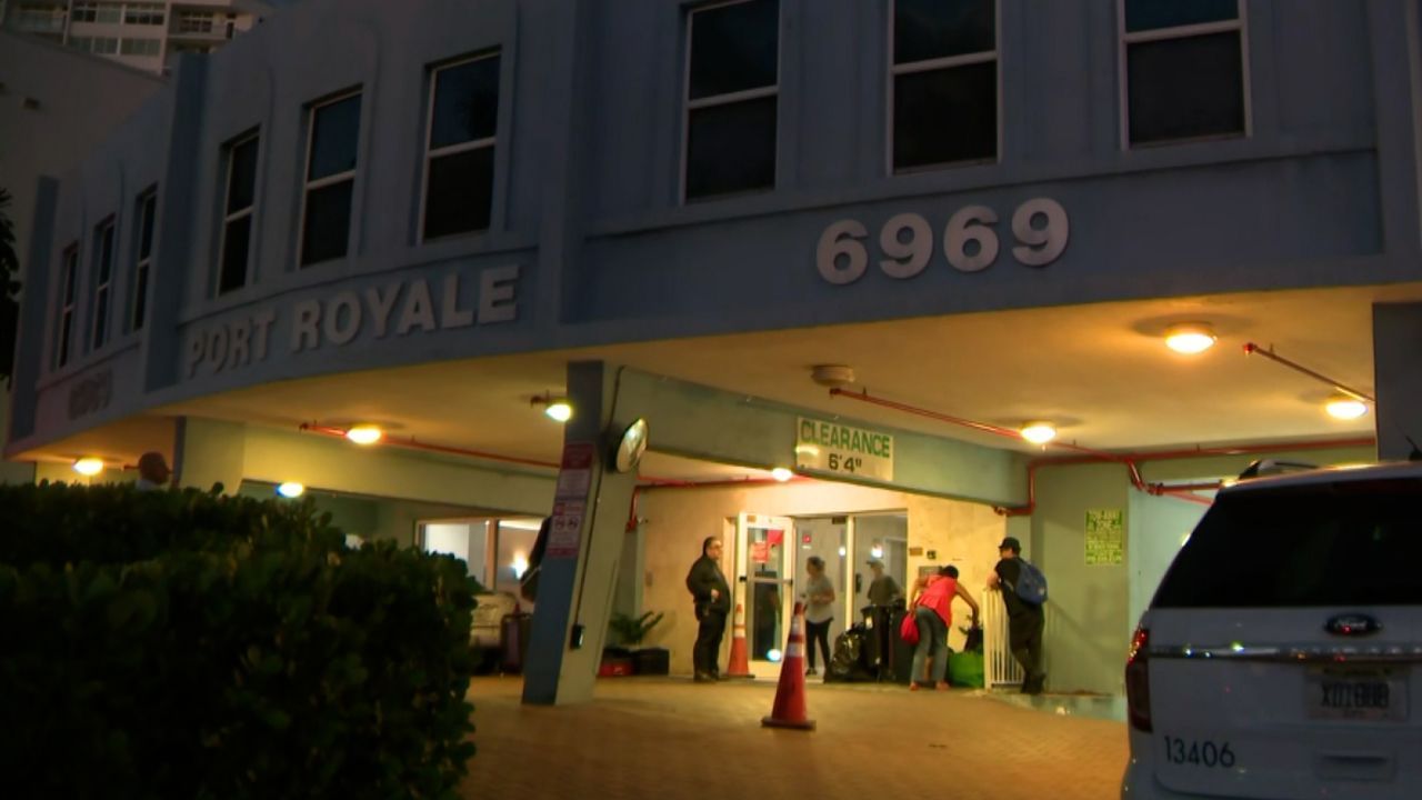 221028070728-01-miami-beach-condo-evacuation