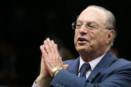 O então deputado Paulo Maluf durante reunião em comissão especial da Câmara