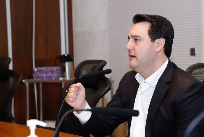 Ratinho Júnior anuncia apoio a Bolsonaro no segundo turno
