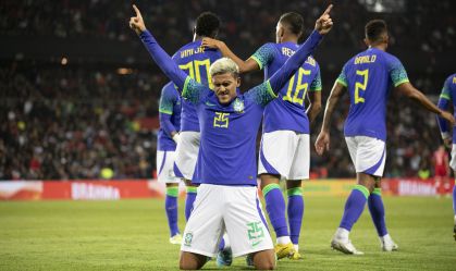 Lista de Tite tem 10 jogadores "veteranos" de Copas e 16 estreantes
