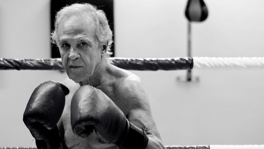 Considerado o maior boxeador peso galo brasileiro da história, Jofre foi tricampeão mundial dos pesos galo e pena entre os anos 1960 e 1970