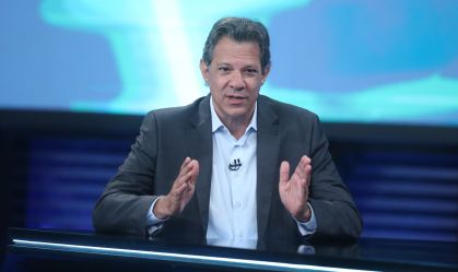 Com desistência de Tarcísio, Haddad será sabatinado por pool de veículos nos estúdios do SBT