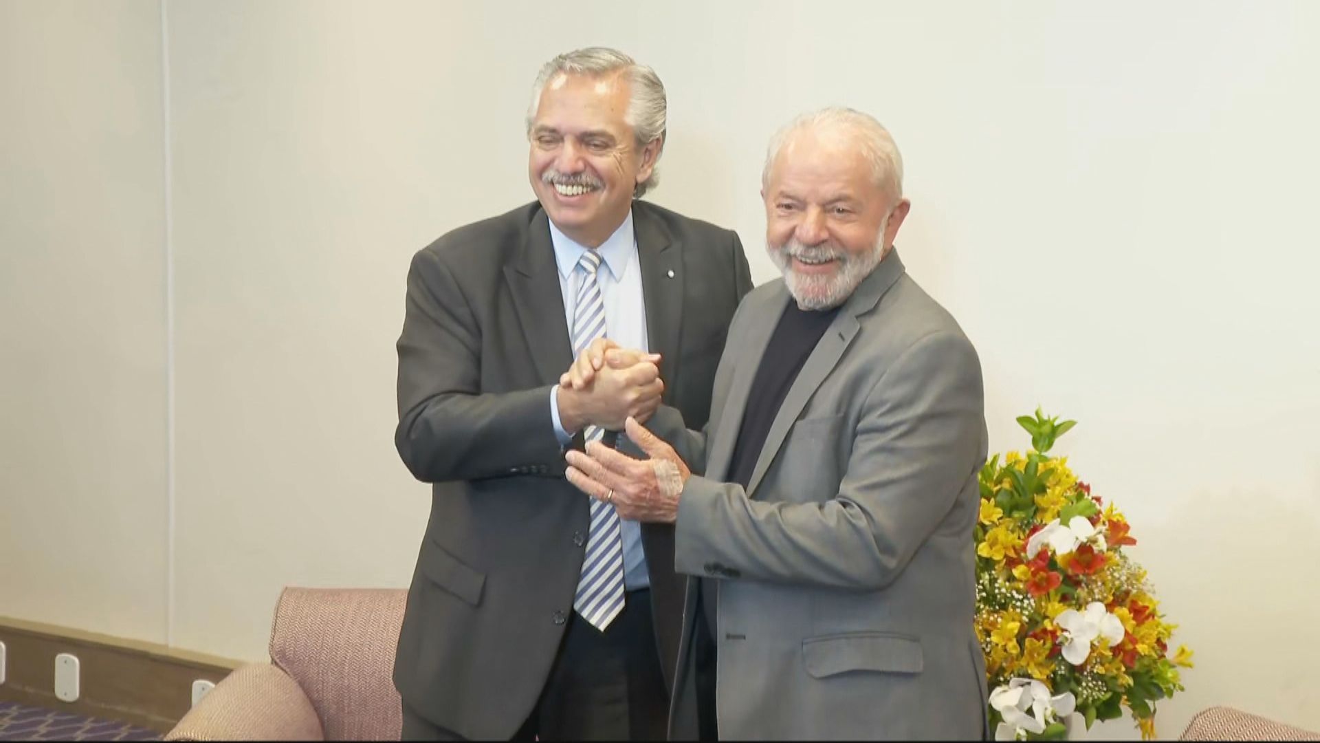 O presidente eleito, Luiz Inácio Lula da Silva (PT), se reuniu com o presidente argentino, Alberto Fernández