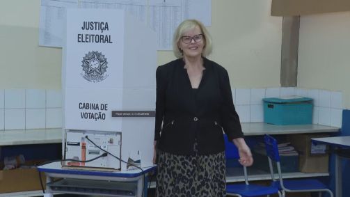 Rosa Weber, presidente do Supremo Tribunal Federal, vota na Asa Sul, em Brasília