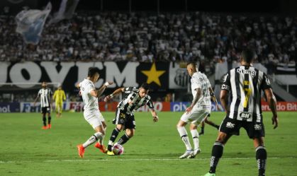 Atlético-MG supera Santos na Vila e ganha a segunda consecutiva no Brasileirão