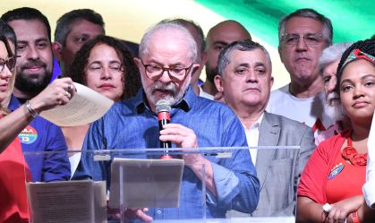 Presidente eleito Luiz Inácio Lula da Silva (PT) em discurso após a vitória
