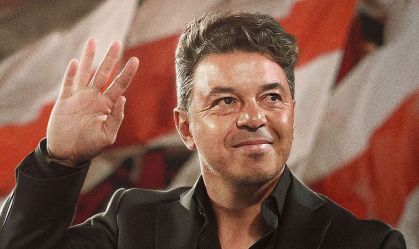 Al-Ittihad oficializa contratação de Marcelo Gallardo