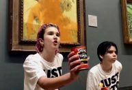 Ativistas jogam sopa de tomate em obra de Van Gogh no Reino Unido