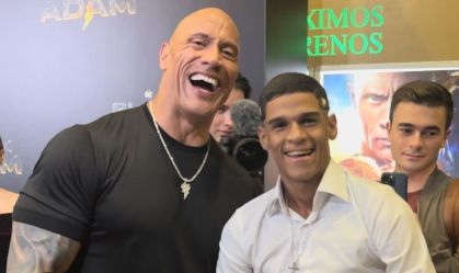 Influenciador Luva de Pedreiro publica encontro com The Rock; veja