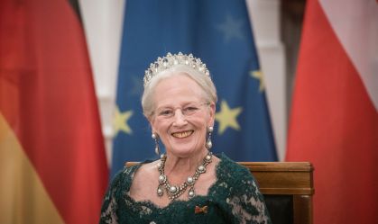 Rainha dinamarquesa Margrethe anuncia que irá abdicar após 52 anos no trono
