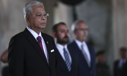 Primeiro-ministro da Malásia dissolve parlamento e antecipa eleição